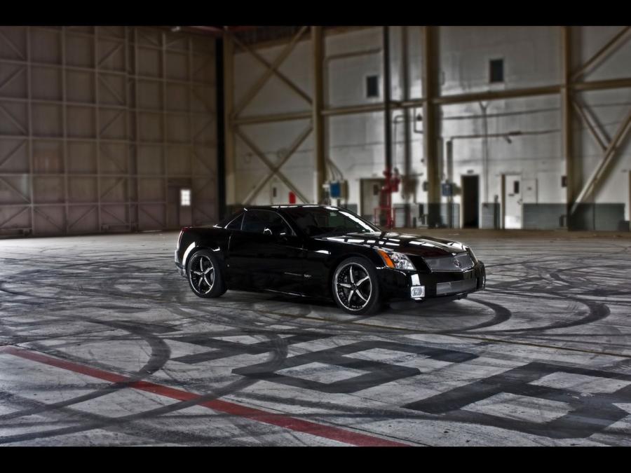  Cadillac XLR-V by D3 2008 года  (фото 13 из 14)